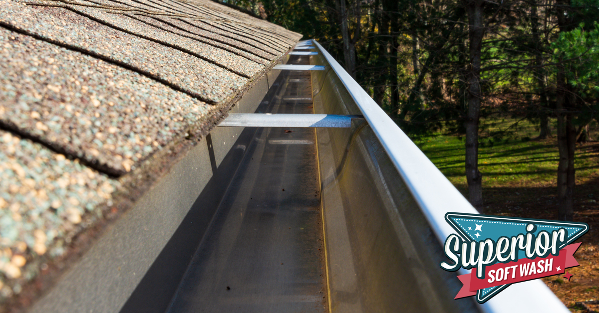 gutter cleaning and brightening